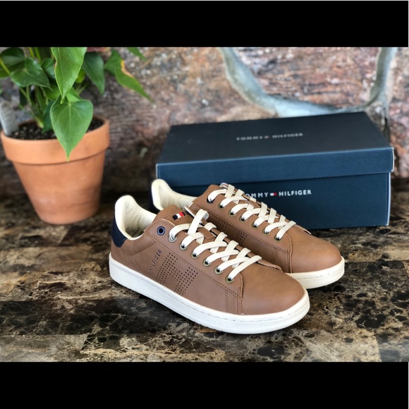 Tommy Hilfiger Men's Lutwin Sneakers - Picture 14 of 16